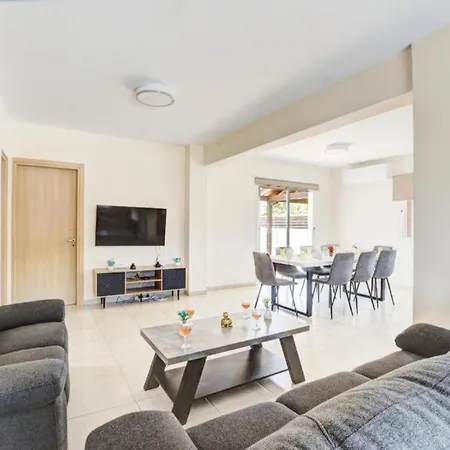 Tasia Villa Aya Napa